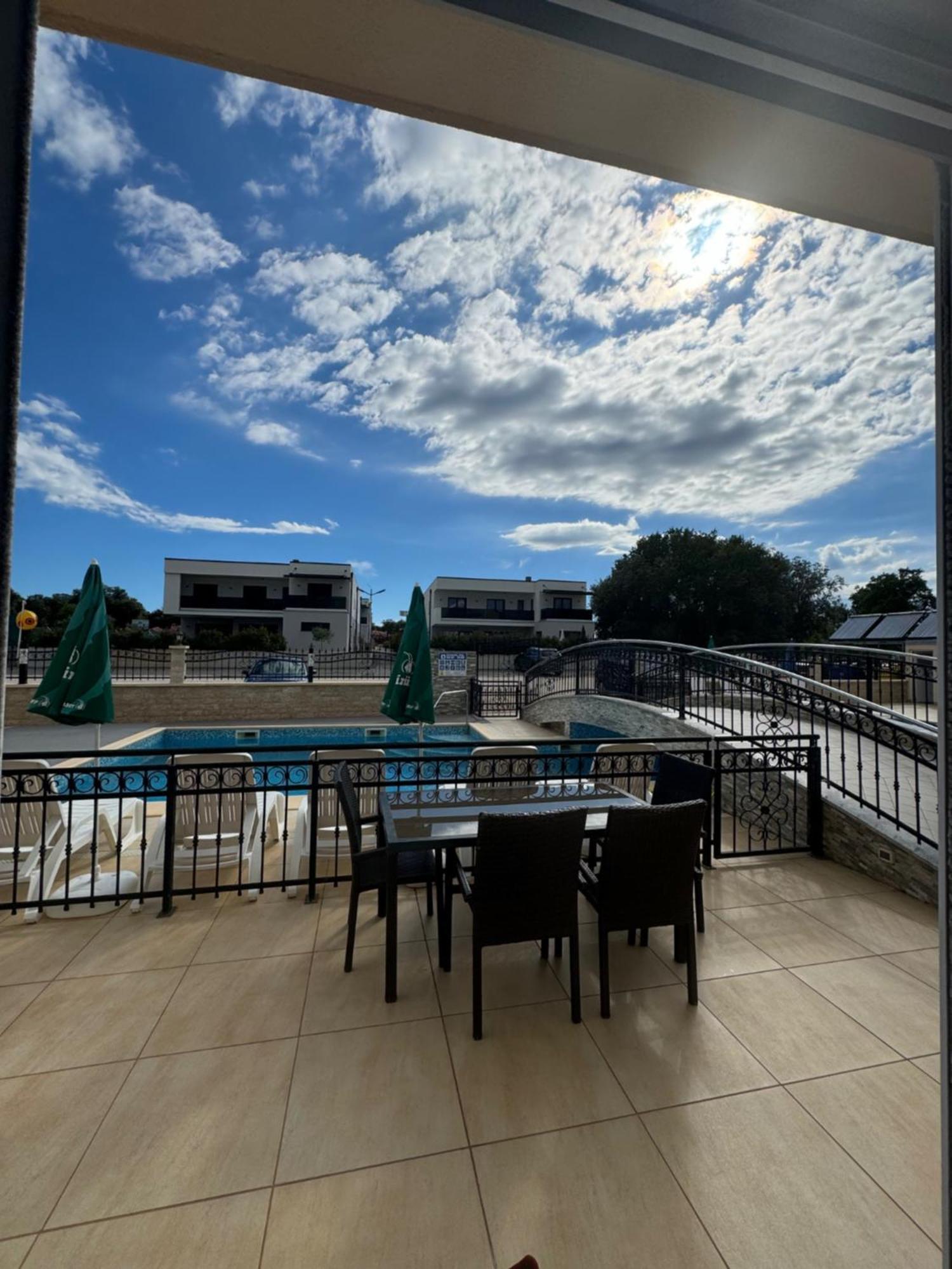 Funtana Appartements An Der 1 Reihe Vom Meer Экстерьер фото