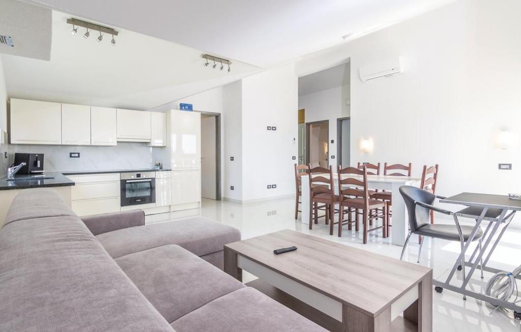 Funtana Appartements An Der 1 Reihe Vom Meer Экстерьер фото