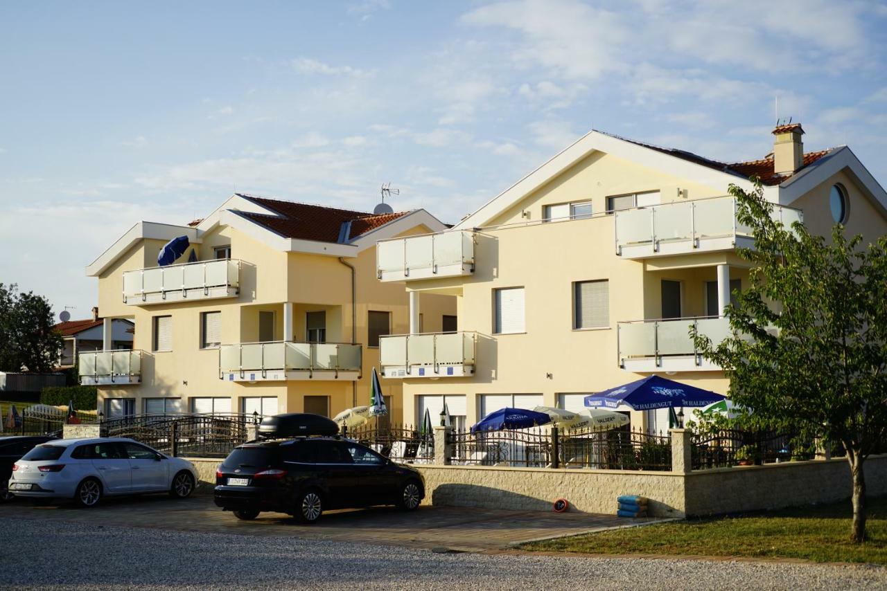 Funtana Appartements An Der 1 Reihe Vom Meer Экстерьер фото